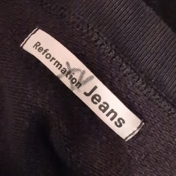 Reformation Grace Cropped Vintage Oversized Crewneck Sweatshirt - Picture 5 of 6